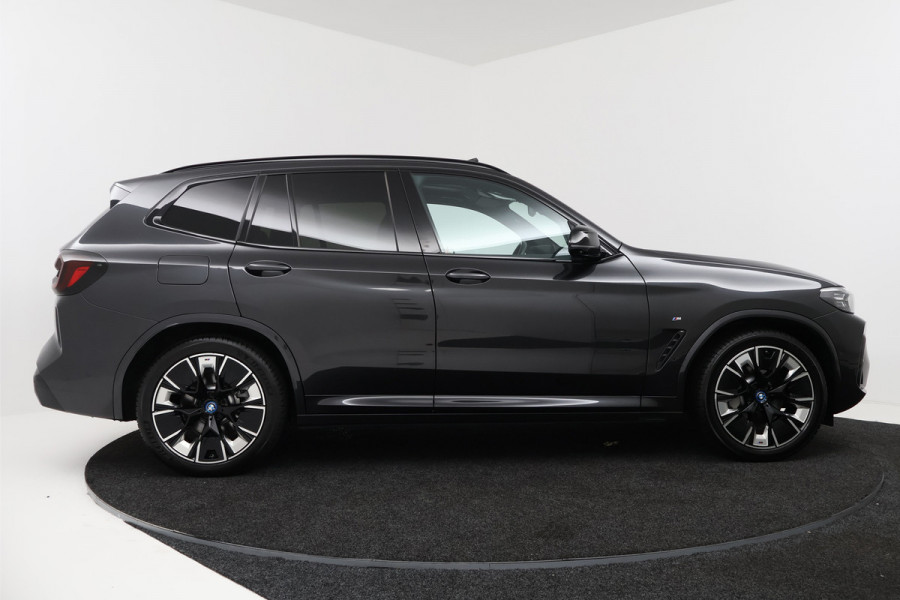 BMW iX3 High Executive 80 kWh (SOH 98,1%, PANO, CAMERA, STOEL/STUUR VERWARMING, ELEKTR STOELEN, CRUISE ADAPTIEF, PARKEERSENSOREN)