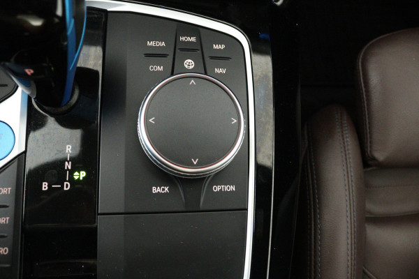 BMW iX3 High Executive 80 kWh (SOH 98,1%, PANO, CAMERA, STOEL/STUUR VERWARMING, ELEKTR STOELEN, CRUISE ADAPTIEF, PARKEERSENSOREN)