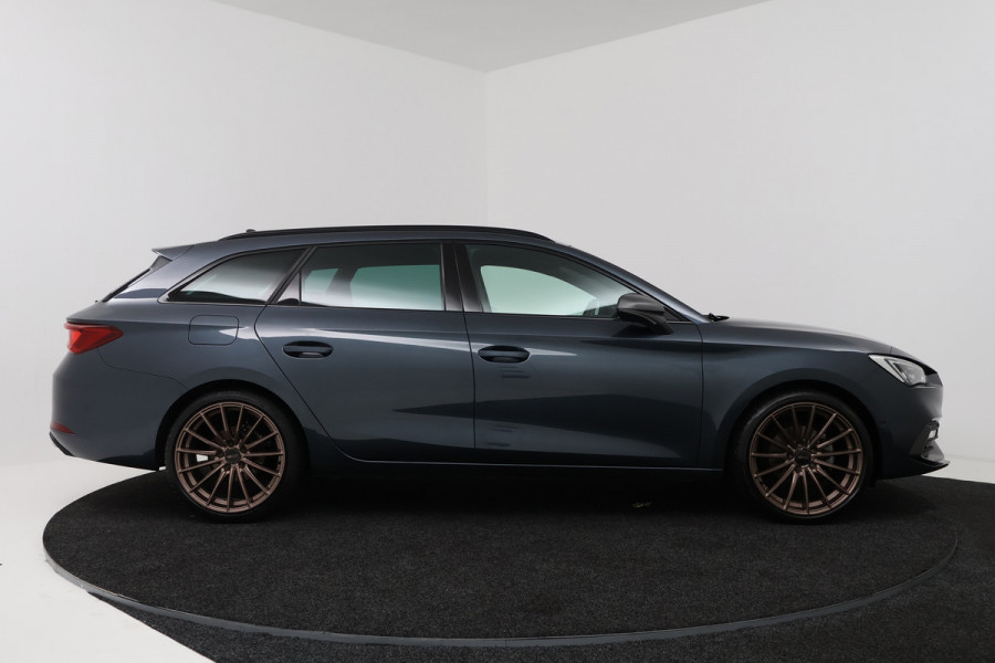 Seat Leon Sportstourer 1.5 TSI FR Launch Edition (DIGITALE COCKPIT, CRUISE ADAPTIEF, NAVIGATIE CARPLAY, PARKEERSENSOREN)