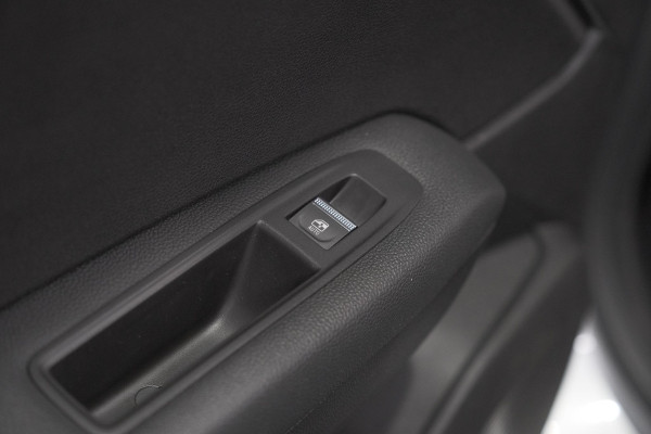 Renault Captur 1.6 E-Tech full hybrid 145 techno | Camera | Parkeersensoren | Climate control | Keyless