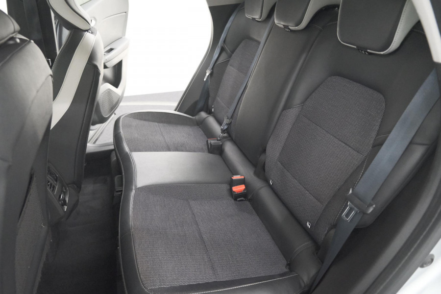 Renault Captur 1.6 E-Tech full hybrid 145 techno | Camera | Parkeersensoren | Climate control | Keyless