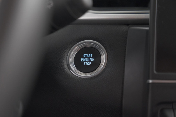 Renault Captur 1.6 E-Tech full hybrid 145 techno | Camera | Parkeersensoren | Climate control | Keyless