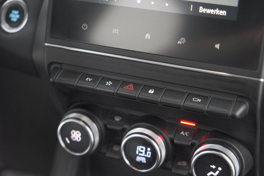 Renault Captur 1.6 E-Tech full hybrid 145 techno | Camera | Parkeersensoren | Climate control | Keyless