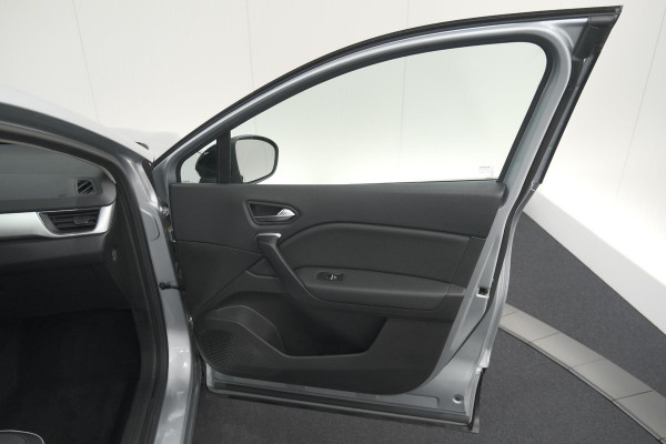 Renault Captur 1.6 E-Tech full hybrid 145 techno | Camera | Parkeersensoren | Climate control | Keyless