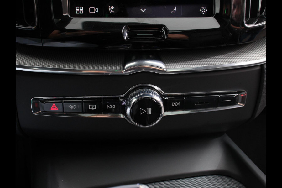 Volvo XC60 2.0 T6 Plug-in hybrid AWD Automaat Plus Dark Adaptieve cruise control Leder Navigatie Google Harman Kardon Panorama dak Lichtmetalen Velgen Dab Stoelverwarming Camera 360 Led Climate control Apple Carplay/ Android Auto