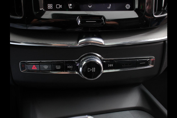 Volvo XC60 2.0 T6 Plug-in hybrid AWD Automaat Plus Dark Adaptieve cruise control Leder Navigatie Google Harman Kardon Panorama dak Lichtmetalen Velgen Dab Stoelverwarming Camera 360 Led Climate control Apple Carplay/ Android Auto