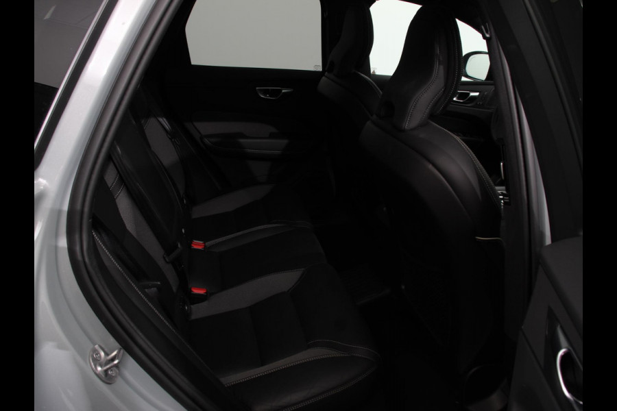 Volvo XC60 2.0 T6 Plug-in hybrid AWD Automaat Plus Dark Adaptieve cruise control Leder Navigatie Google Harman Kardon Panorama dak Lichtmetalen Velgen Dab Stoelverwarming Camera 360 Led Climate control Apple Carplay/ Android Auto
