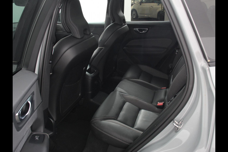 Volvo XC60 2.0 T6 Plug-in hybrid AWD Automaat Plus Dark Adaptieve cruise control Leder Navigatie Google Harman Kardon Panorama dak Lichtmetalen Velgen Dab Stoelverwarming Camera 360 Led Climate control Apple Carplay/ Android Auto