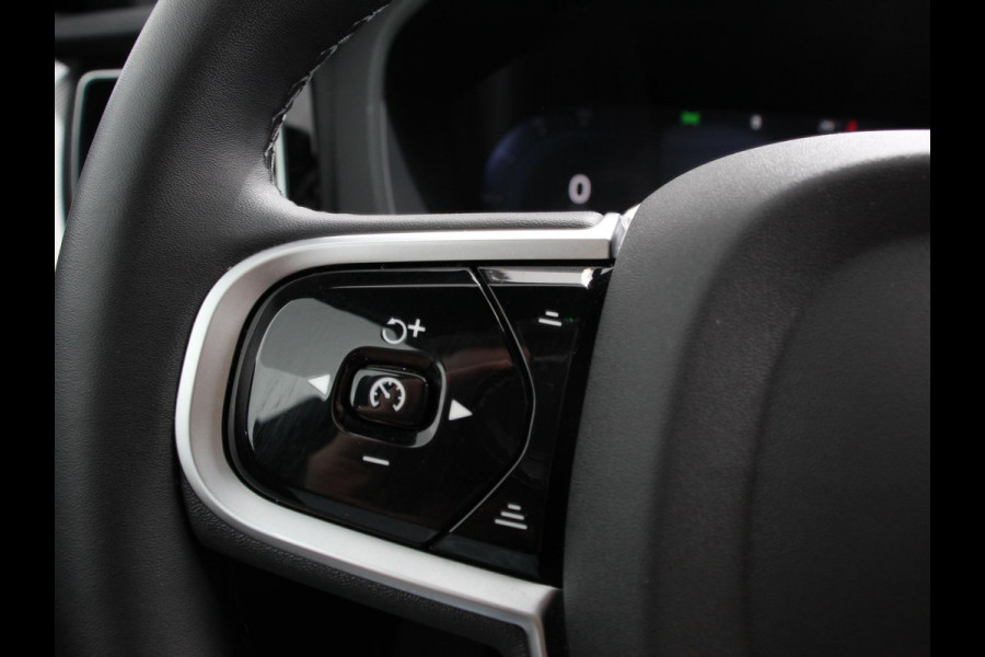 Volvo XC60 2.0 T6 Plug-in hybrid AWD Automaat Plus Dark Adaptieve cruise control Leder Navigatie Google Harman Kardon Panorama dak Lichtmetalen Velgen Dab Stoelverwarming Camera 360 Led Climate control Apple Carplay/ Android Auto