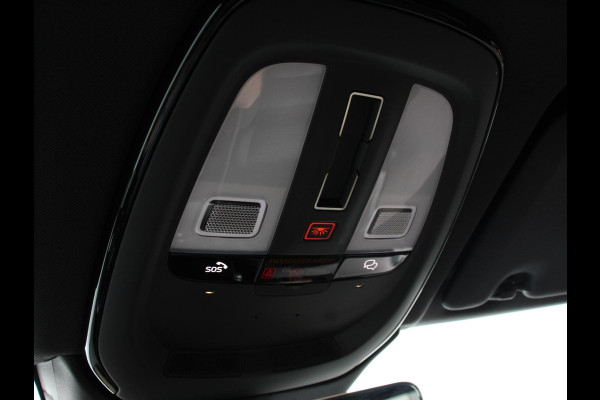 Volvo XC60 2.0 T6 Plug-in hybrid AWD Automaat Plus Dark Adaptieve cruise control Leder Navigatie Google Harman Kardon Panorama dak Lichtmetalen Velgen Dab Stoelverwarming Camera 360 Led Climate control Apple Carplay/ Android Auto