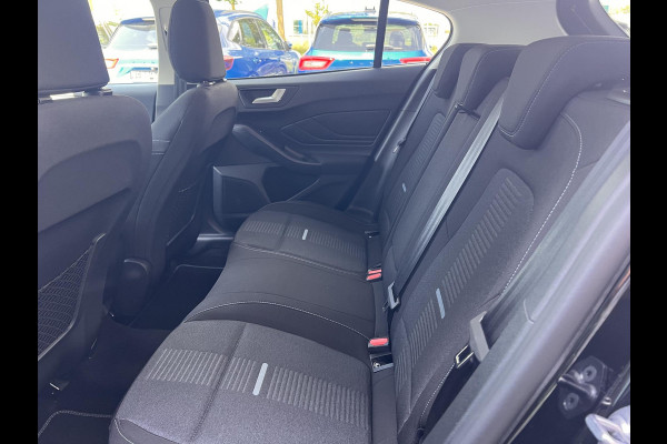 Ford Focus 1.0 EcoBoost Hybrid Active X 155pk |  Driver Assistance Pack | Trekhaak | SYNC 4 Navigatie | Winterpack
