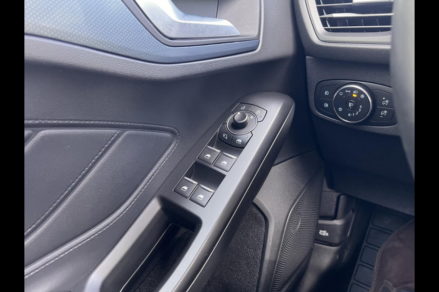 Ford Focus 1.0 EcoBoost Hybrid Active X 155pk |  Driver Assistance Pack | Trekhaak | SYNC 4 Navigatie | Winterpack