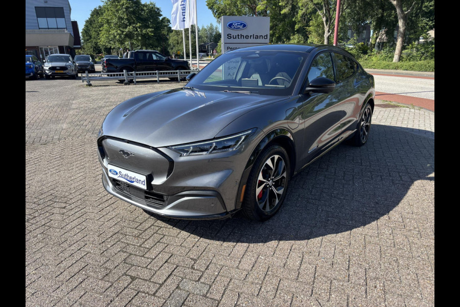 Ford Mustang Mach-E Extended Premium AWD 98 kWh 351pk | Panoramadak | 1.500kg Trekgewicht