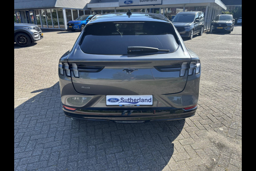 Ford Mustang Mach-E Extended Premium AWD 98 kWh 351pk | Panoramadak | 1.500kg Trekgewicht