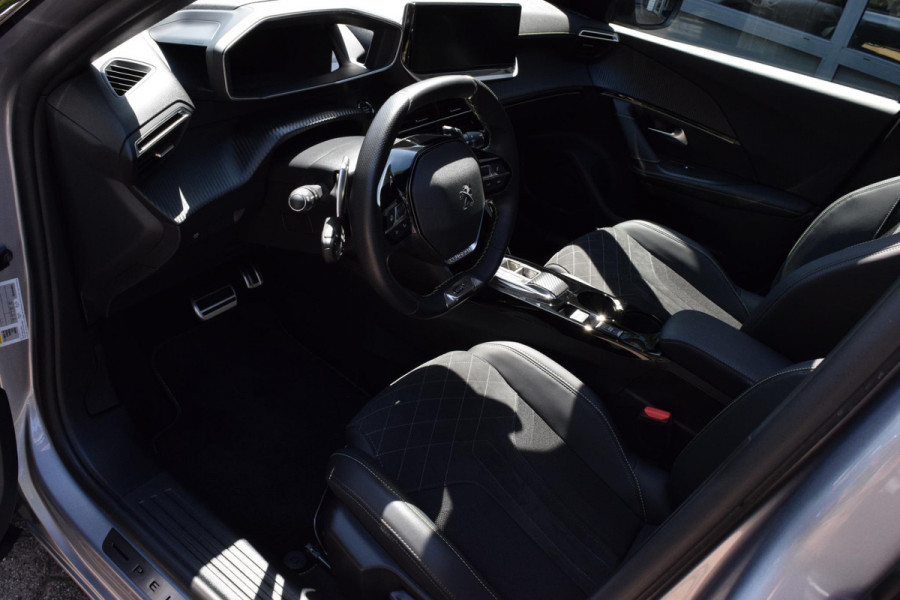 Peugeot 2008 1.2 PureTech GT Pack|Panoramadak