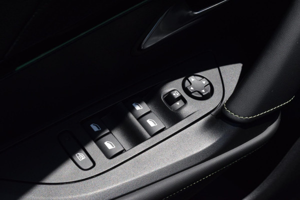 Peugeot 2008 1.2 PureTech GT Pack|Panoramadak