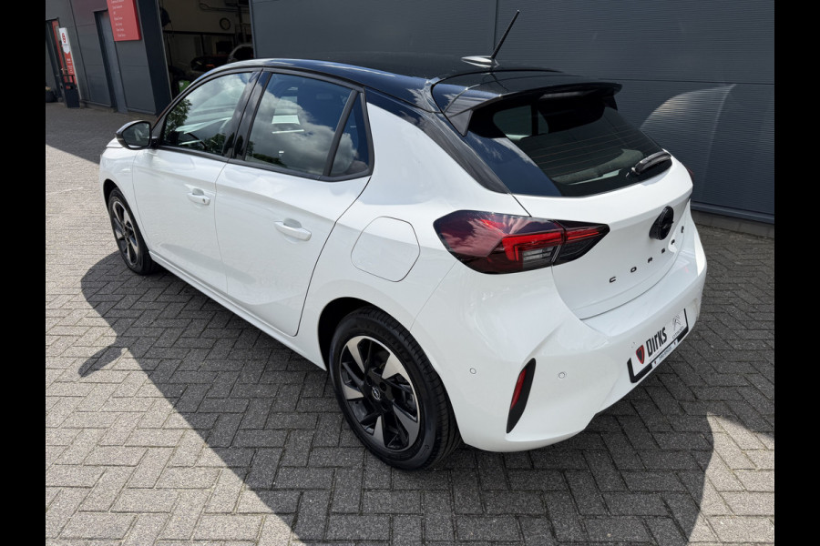 Opel Corsa Electric Ultimate 50 kWh (Camera - LED - Automatische Airco - Alcantara - Stoel-/- Stuurverwarming - Navigatie via APP - Parkeersensoren