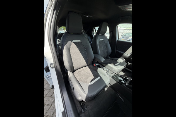 Opel Corsa Electric Ultimate 50 kWh (Camera - LED - Automatische Airco - Alcantara - Stoel-/- Stuurverwarming - Navigatie via APP - Parkeersensoren