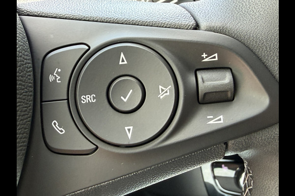 Opel Corsa Electric Ultimate 50 kWh (Camera - LED - Automatische Airco - Alcantara - Stoel-/- Stuurverwarming - Navigatie via APP - Parkeersensoren