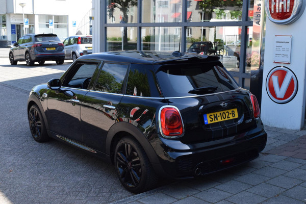 MINI 5-deurs 1.5 Cooper Chili Serious Business|JCW|