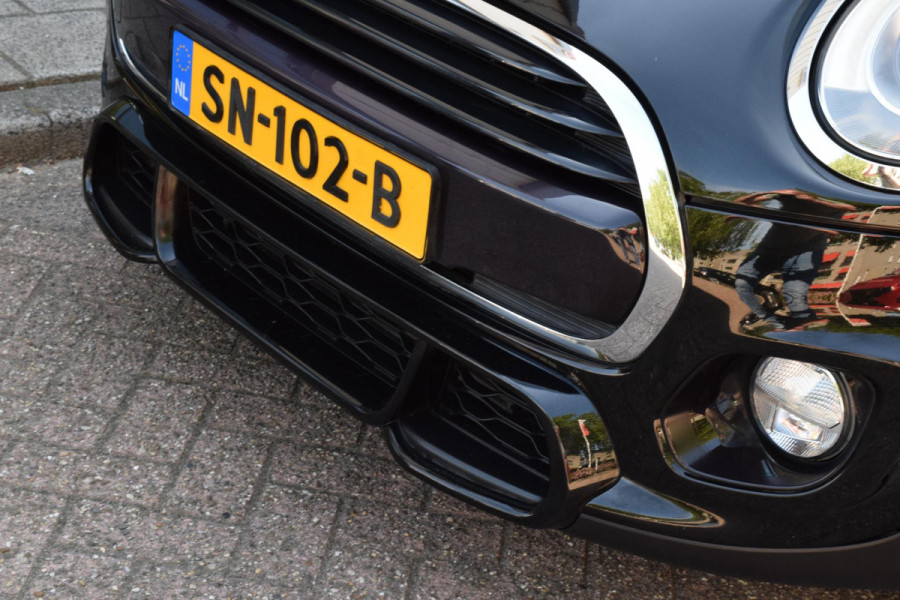 MINI 5-deurs 1.5 Cooper Chili Serious Business|JCW|