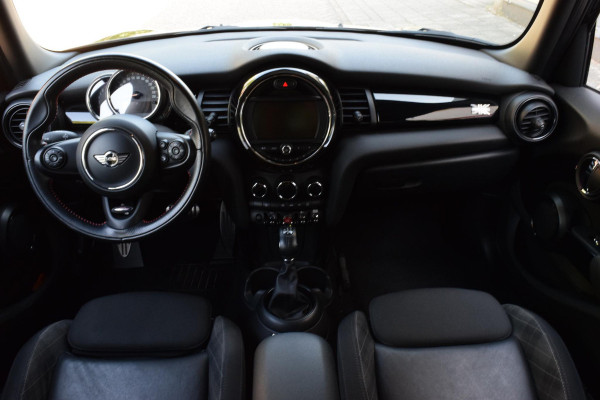 MINI 5-deurs 1.5 Cooper Chili Serious Business|JCW|