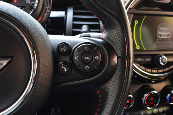 MINI 5-deurs 1.5 Cooper Chili Serious Business|JCW|