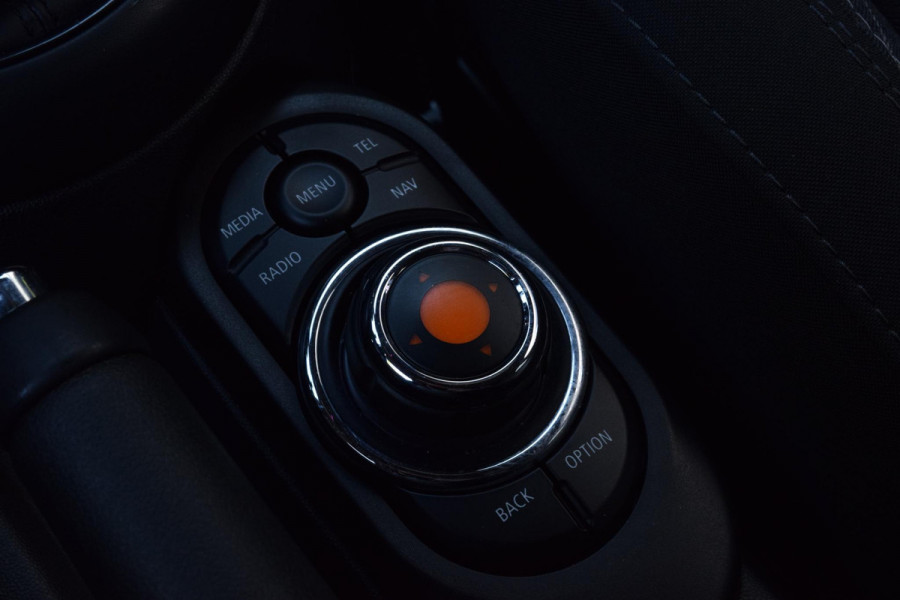 MINI 5-deurs 1.5 Cooper Chili Serious Business|JCW|