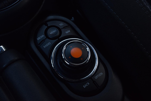 MINI 5-deurs 1.5 Cooper Chili Serious Business|JCW|