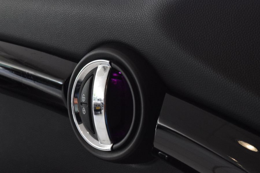 MINI 5-deurs 1.5 Cooper Chili Serious Business|JCW|