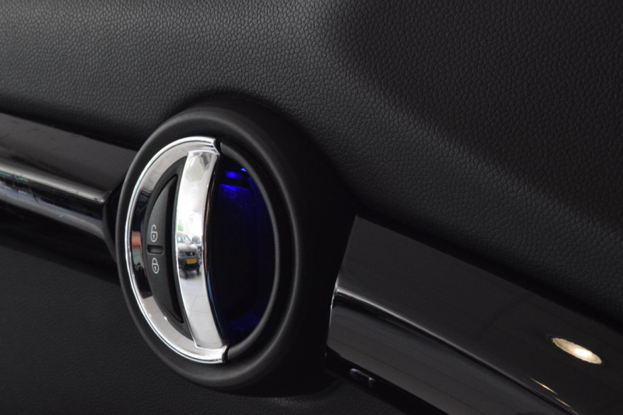 MINI 5-deurs 1.5 Cooper Chili Serious Business|JCW|