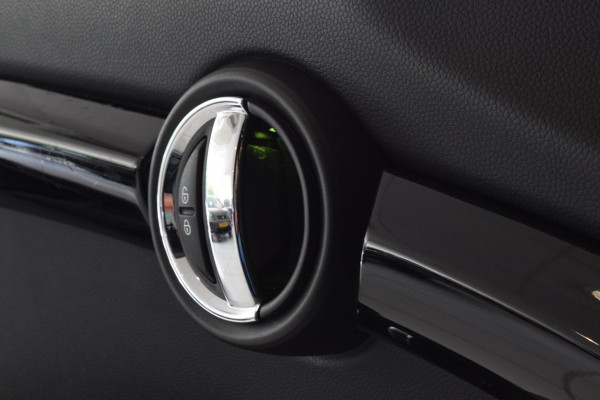 MINI 5-deurs 1.5 Cooper Chili Serious Business|JCW|