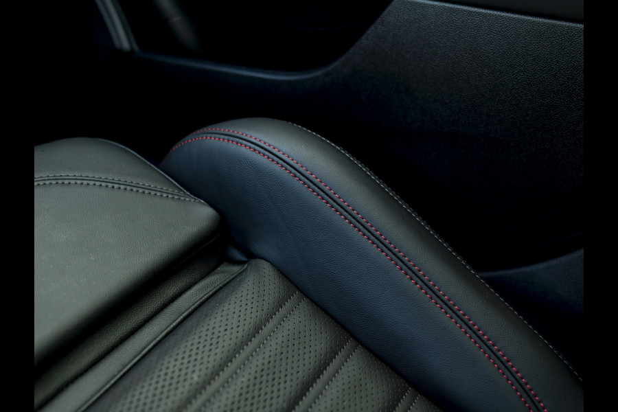 Alfa Romeo Giulia 2.0T GME AWD Competizione 280pk | Q-velgen | Harman/Kardon | Adapt. cruise | Veloce stoelen