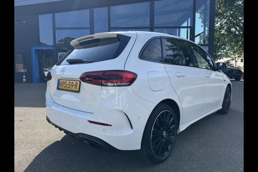 Mercedes-Benz B-Klasse 250 e Business Solution AMG Limited VAN: 30.900,- VOOR: 28.877,- UW WKVOORDEEL: 2.023-  | PANORAMA DAK | 360 CAMERA | SFEER VERLICHTING | ADAPTIEF CRUISE CONTROL | MEMORY OP STOEL | HEAD-UP DISPLAY | 12 MND BOVAG GARANTIE |
