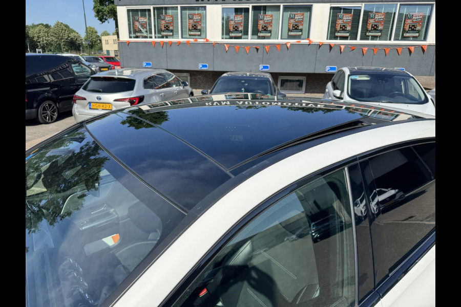 Mercedes-Benz B-Klasse 250 e Business Solution AMG Limited VAN: 30.900,- VOOR: 28.877,- UW WKVOORDEEL: 2.023-  | PANORAMA DAK | 360 CAMERA | SFEER VERLICHTING | ADAPTIEF CRUISE CONTROL | MEMORY OP STOEL | HEAD-UP DISPLAY | 12 MND BOVAG GARANTIE |