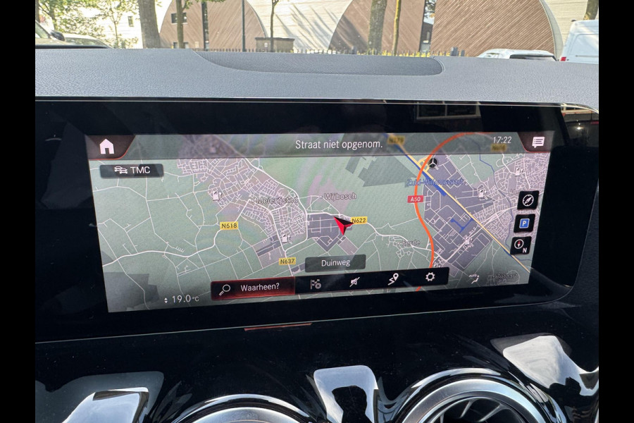 Mercedes-Benz B-Klasse 250 e Business Solution AMG Limited VAN: 30.900,- VOOR: 28.877,- UW WKVOORDEEL: 2.023-  | PANORAMA DAK | 360 CAMERA | SFEER VERLICHTING | ADAPTIEF CRUISE CONTROL | MEMORY OP STOEL | HEAD-UP DISPLAY | 12 MND BOVAG GARANTIE |