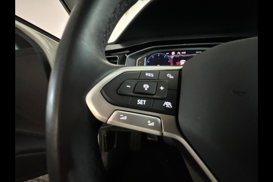 Volkswagen Taigo 1.5 TSI R-Line Beats|Sfeer|Camera|CarPlay