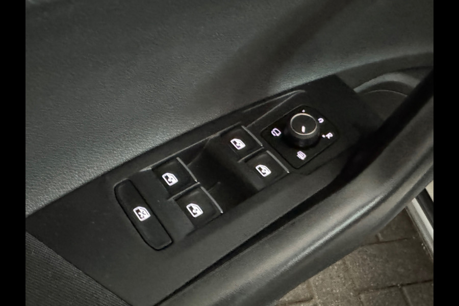 Volkswagen Taigo 1.5 TSI R-Line Beats|Sfeer|Camera|CarPlay