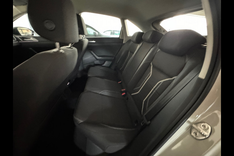 Volkswagen Taigo 1.5 TSI R-Line Beats|Sfeer|Camera|CarPlay