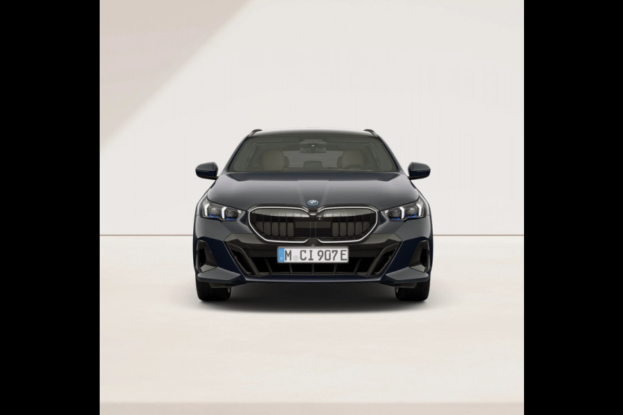 BMW 5 Serie Touring 550e xDrive - M-Sport Pro - Pano - Bowers & Wilkins - NP 111.000