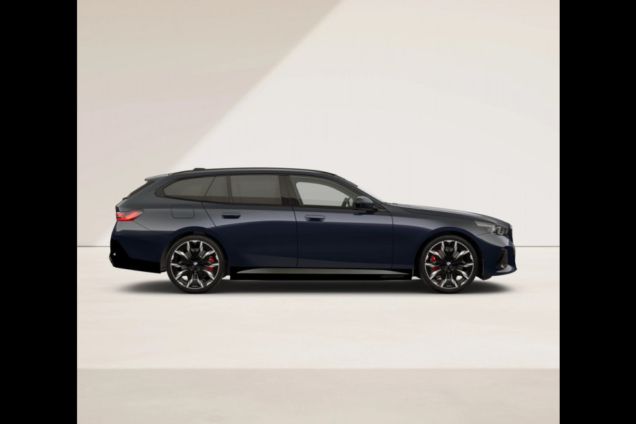 BMW 5 Serie Touring 550e xDrive - M-Sport Pro - Pano - Bowers & Wilkins - NP 111.000