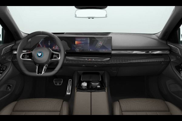 BMW 5 Serie Touring 550e xDrive - M-Sport Pro - Pano - Bowers & Wilkins - NP 111.000