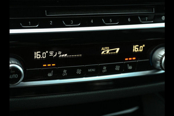 BMW 5 Serie Touring 530i xDrive High Executive | M-Sport | Panoramadak | Harman/Kardon | HUD | Active Cruise | 360 Camera | Stuur Verwarming | Ambiance Interieur | Stoelverwarming | Elektr. Verst. Stoel |