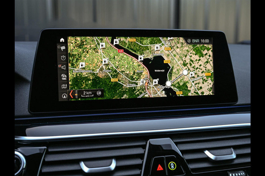 BMW 5 Serie Touring 530i xDrive High Executive | M-Sport | Panoramadak | Harman/Kardon | HUD | Active Cruise | 360 Camera | Stuur Verwarming | Ambiance Interieur | Stoelverwarming | Elektr. Verst. Stoel |