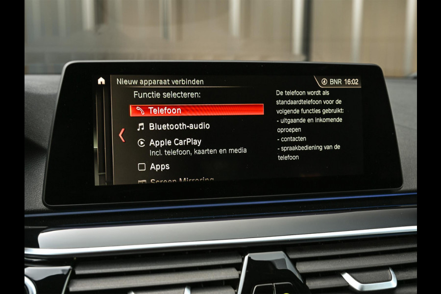 BMW 5 Serie Touring 530i xDrive High Executive | M-Sport | Panoramadak | Harman/Kardon | HUD | Active Cruise | 360 Camera | Stuur Verwarming | Ambiance Interieur | Stoelverwarming | Elektr. Verst. Stoel |