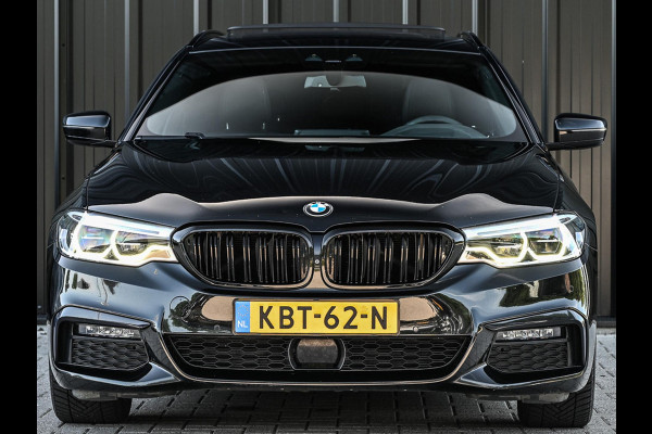 BMW 5 Serie Touring 530i xDrive High Executive | M-Sport | Panoramadak | Harman/Kardon | HUD | Active Cruise | 360 Camera | Stuur Verwarming | Ambiance Interieur | Stoelverwarming | Elektr. Verst. Stoel |