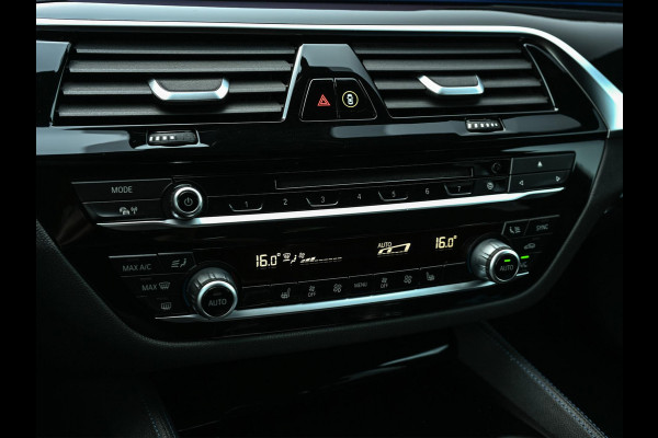 BMW 5 Serie Touring 530i xDrive High Executive | M-Sport | Panoramadak | Harman/Kardon | HUD | Active Cruise | 360 Camera | Stuur Verwarming | Ambiance Interieur | Stoelverwarming | Elektr. Verst. Stoel |