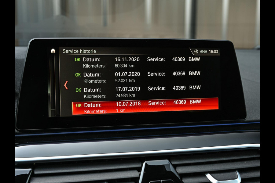 BMW 5 Serie Touring 530i xDrive High Executive | M-Sport | Panoramadak | Harman/Kardon | HUD | Active Cruise | 360 Camera | Stuur Verwarming | Ambiance Interieur | Stoelverwarming | Elektr. Verst. Stoel |