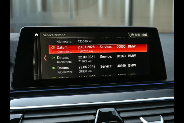 BMW 5 Serie Touring 530i xDrive High Executive | M-Sport | Panoramadak | Harman/Kardon | HUD | Active Cruise | 360 Camera | Stuur Verwarming | Ambiance Interieur | Stoelverwarming | Elektr. Verst. Stoel |