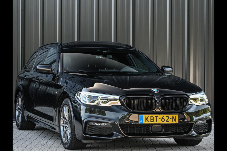 BMW 5 Serie Touring 530i xDrive High Executive | M-Sport | Panoramadak | Harman/Kardon | HUD | Active Cruise | 360 Camera | Stuur Verwarming | Ambiance Interieur | Stoelverwarming | Elektr. Verst. Stoel |